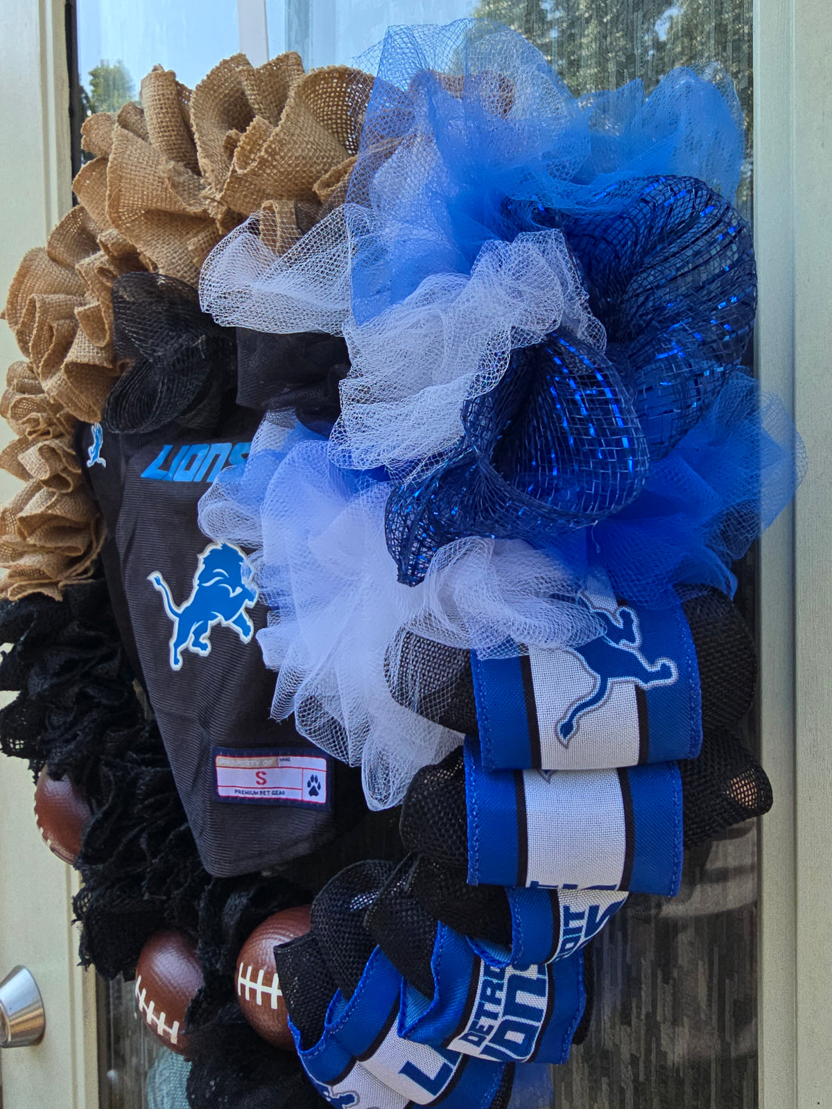 Lions Den Wreath